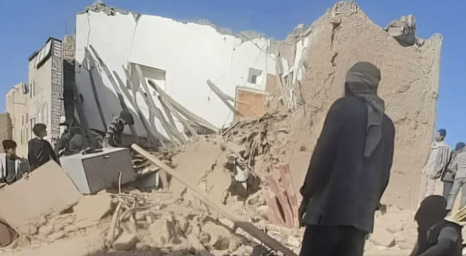 Civilian Houses Blown Up in Yemen's Al-Baydha