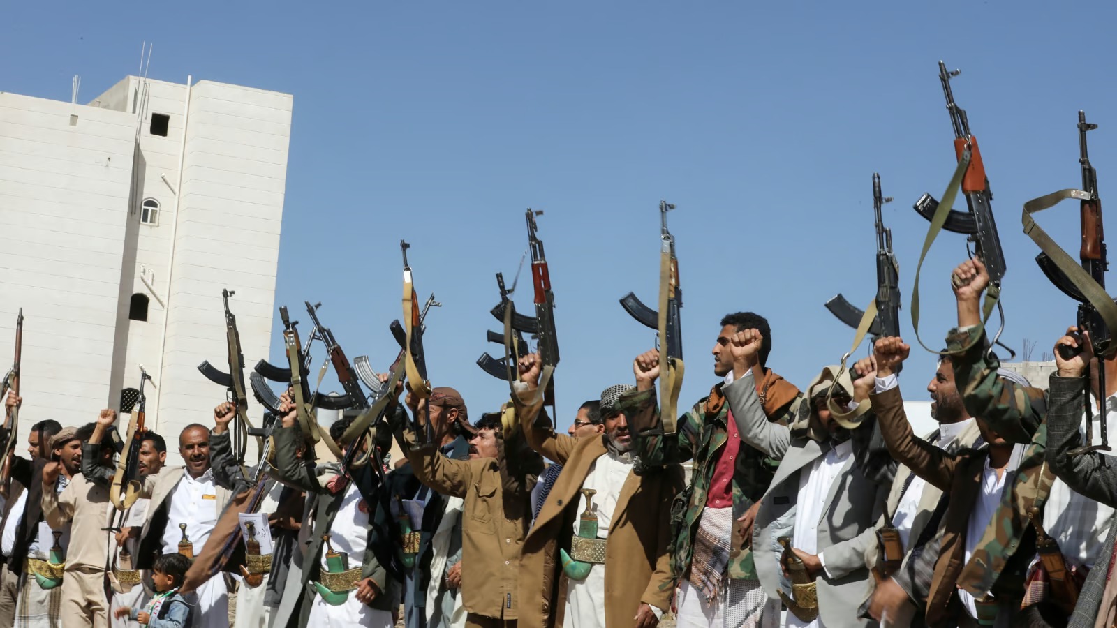 Clashes in Taiz Kill at Least 8 Houthis